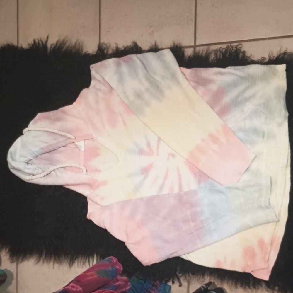 Tie-Dye Hoodie with Pastel Colors